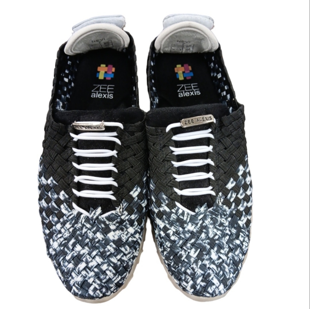 Zee Alexis Women’s Nevi Black Slip On Light-Up Shoes Sneakers US 7 M NEW